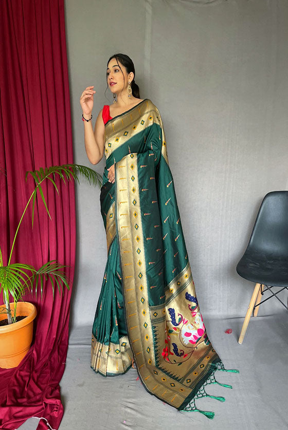 Dark Green Muniya Border Soft Woven Paithani Silk Saree