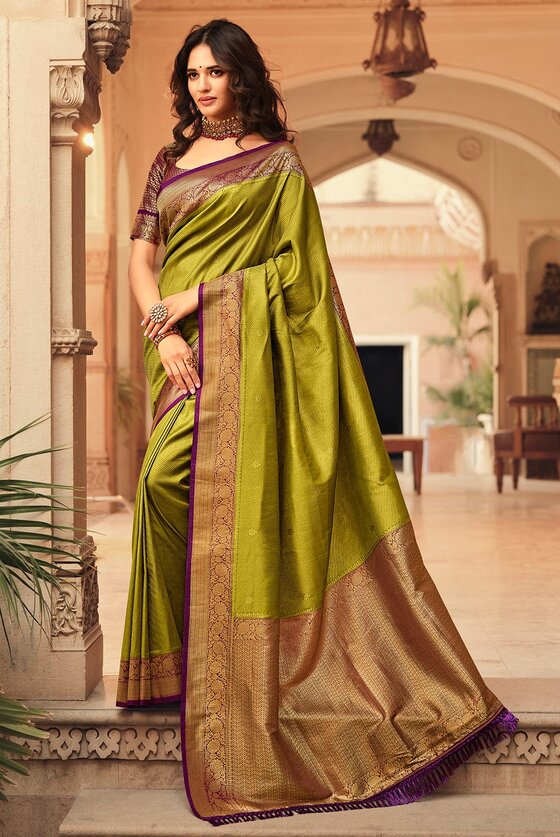 Pearlesecent Green Kanjivaram Saree