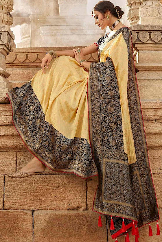 Cream Zari Woven Banarasi Saree With Embroidered Blouse