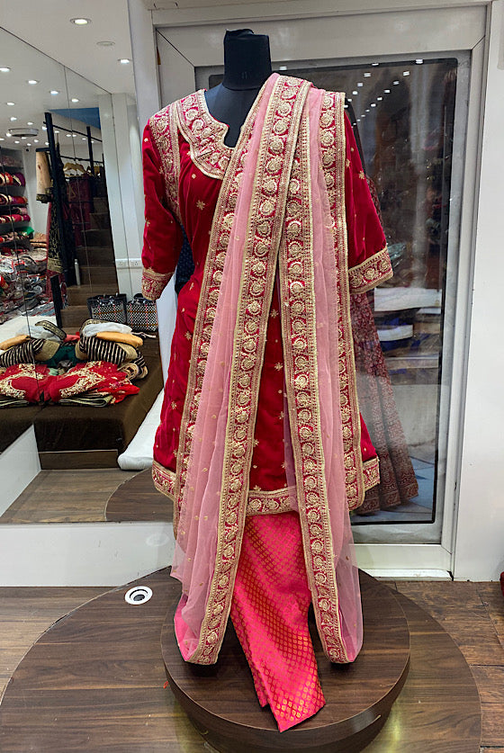 Hot Pink Net Fabric Khadadupatta  With Zari Work Borders