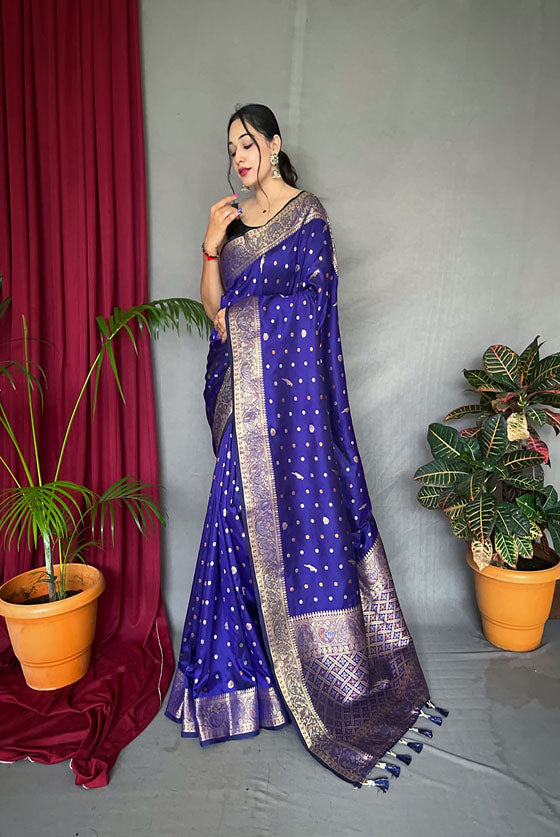 Violet Banarasi Silver Zari Weaving Saree With Flower Mofits & Rich Pallu