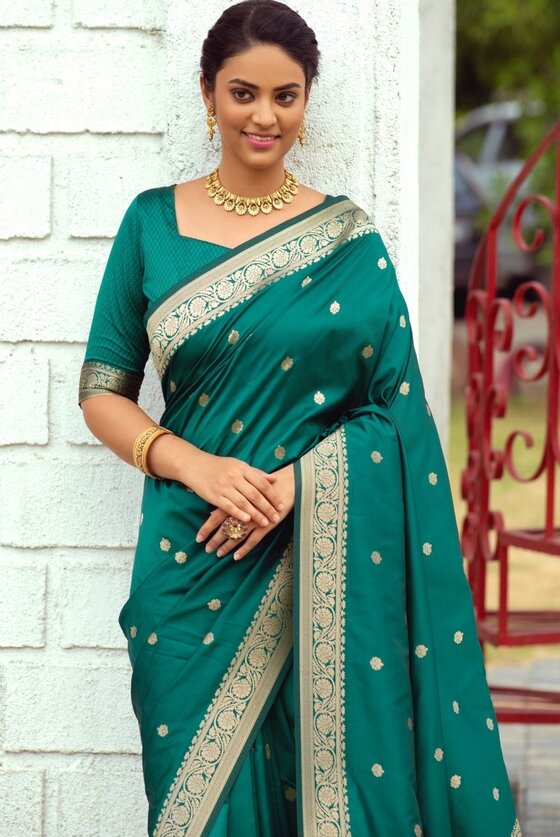 Pine Green Zari Woven Banarasi Silk Saree