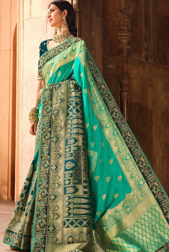 Cribbean Green Woven Dola Silk Saree Having Khatli Work On Border & Blouse