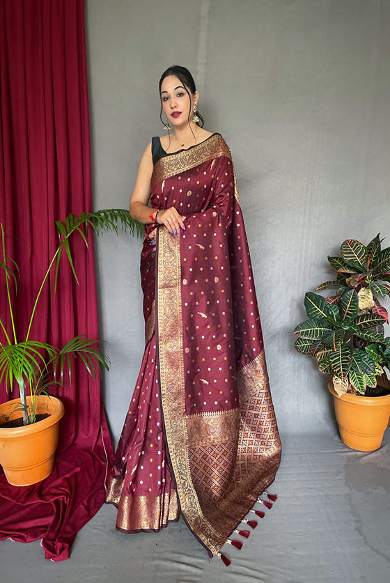 Maroon Banarasi Silver Zari Weaving Saree With Flower Mofits & Rich Pallu